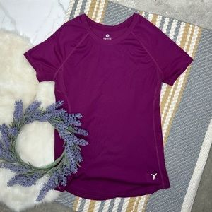 Old Navy active semi fitted workout top tee C5-161